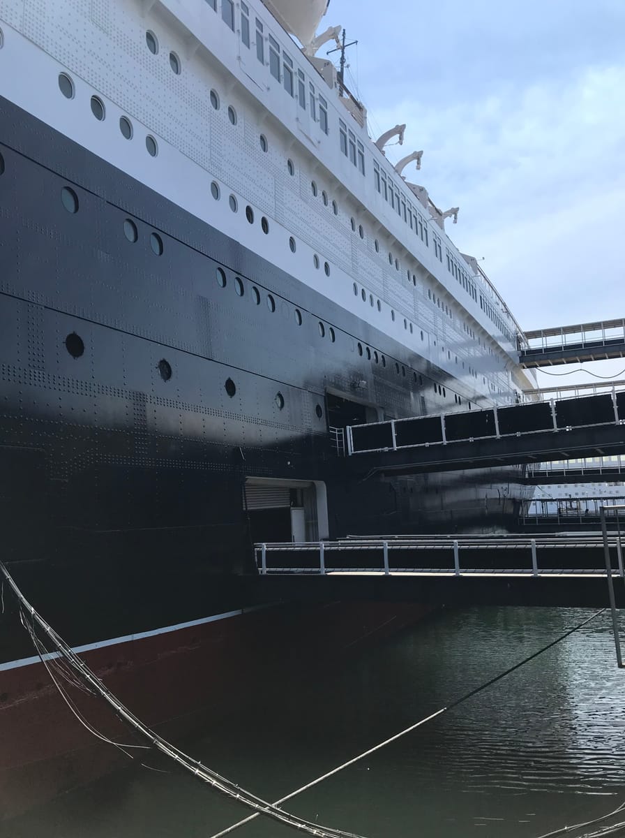 The RMS Queen Mary America's Most Haunted Ship - HUS