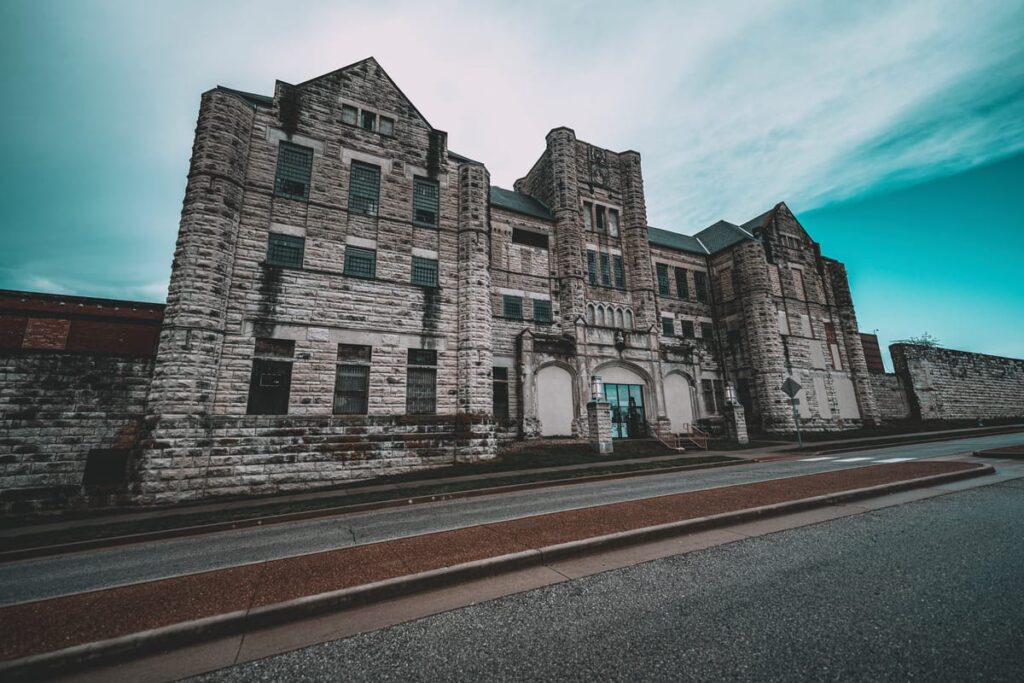 The incredible deeply haunted missouri state penitentiary