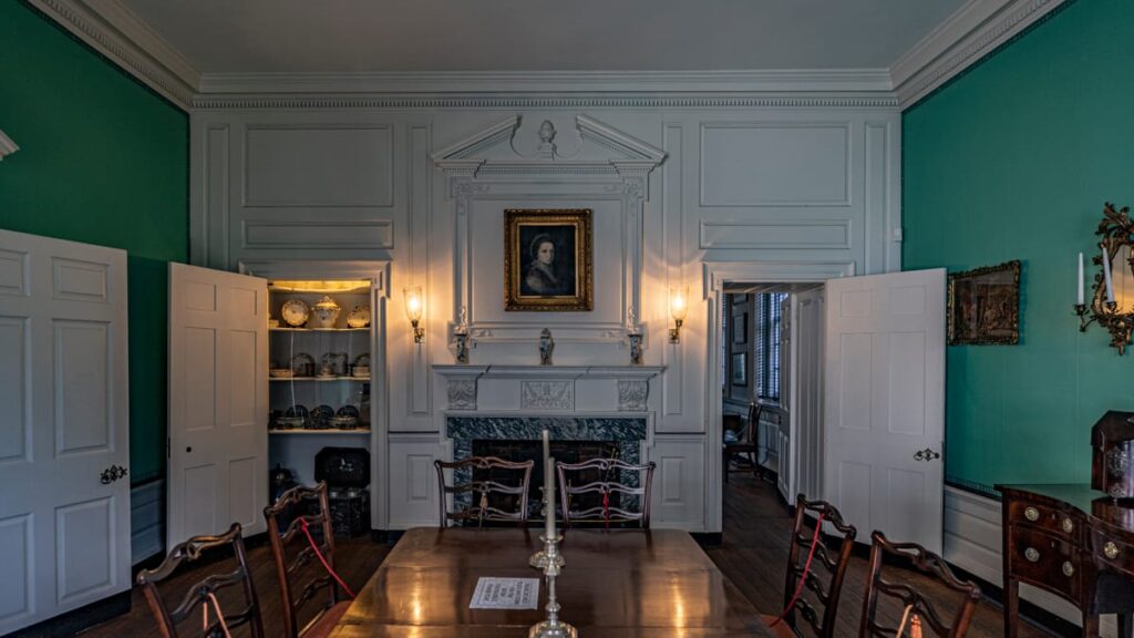 Would you stay the night in a haunted colonial manor?
